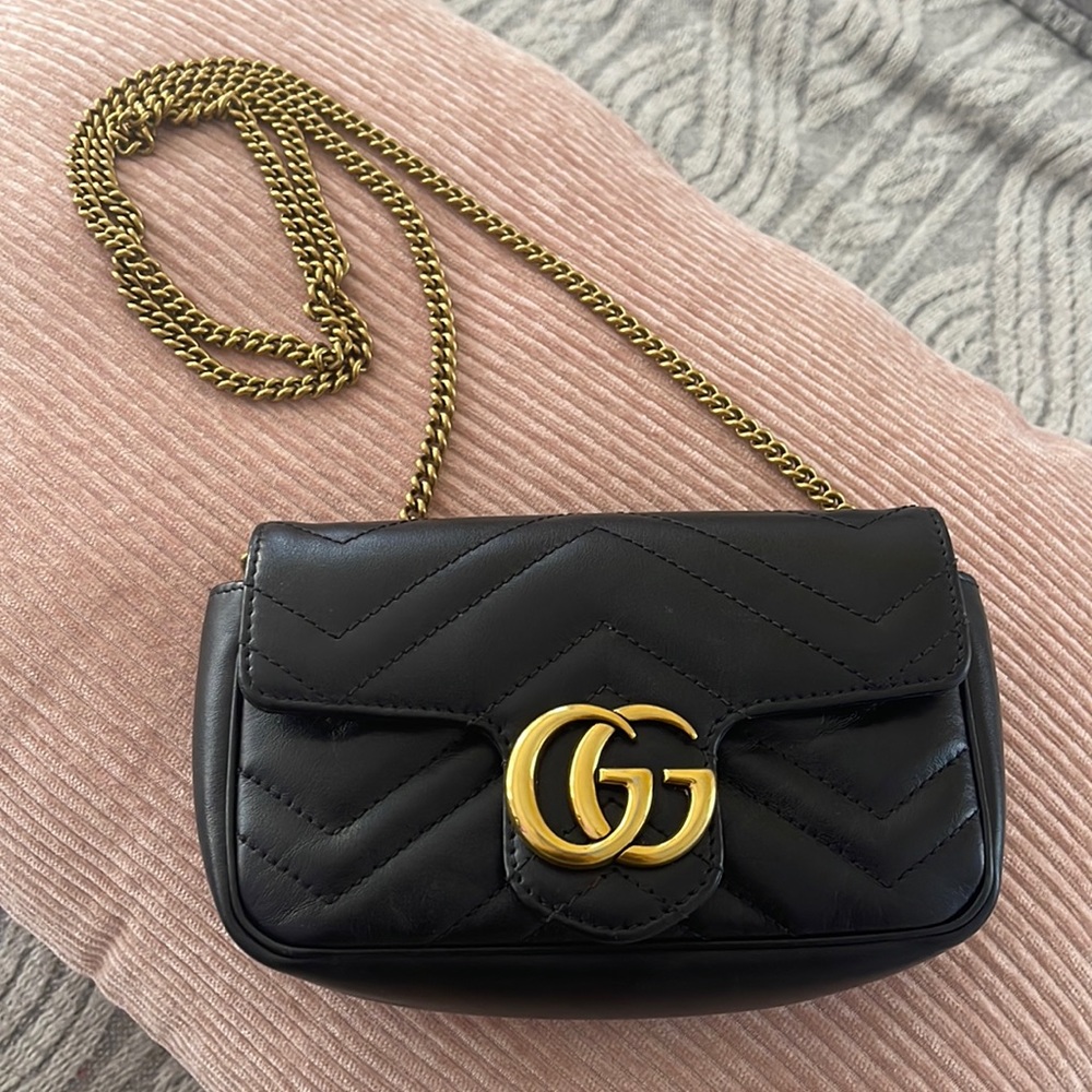 gucci marmont super mini black bag